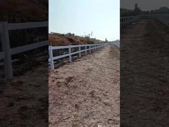 3 Rail Wire Mesh Fencing Eco-Friendly White Vinyl Horse Fence Panel